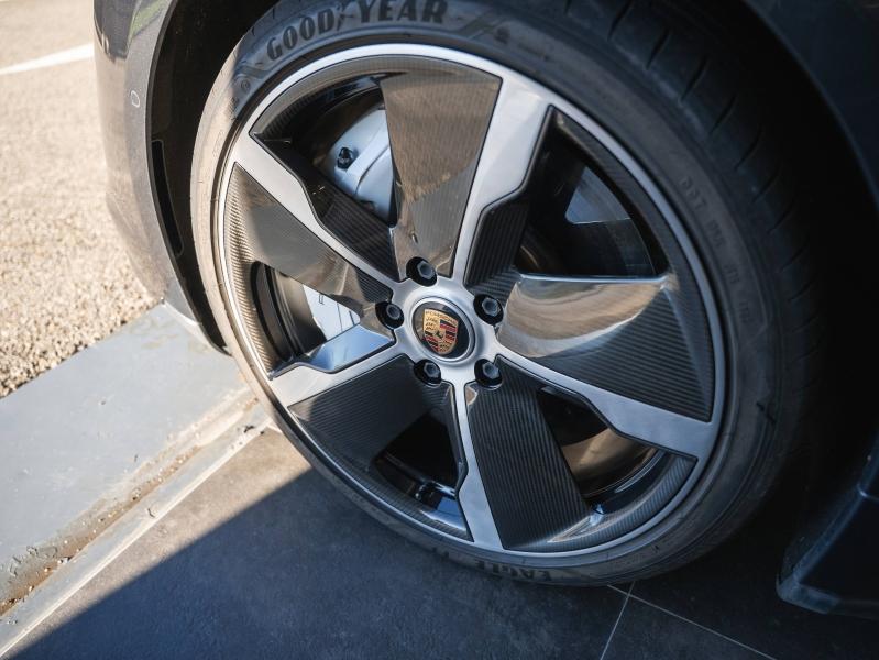 Voitures occasions PORSCHE Taycan Turbo Montélimar