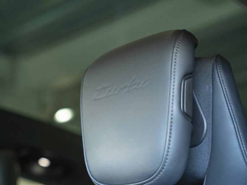 Voitures occasions PORSCHE Taycan Turbo Montélimar