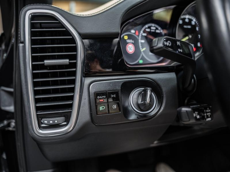 Voitures occasions PORSCHE CAYENNE E-Hybrid Montélimar