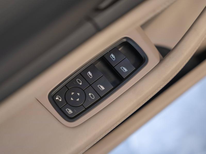 Voitures occasions PORSCHE Taycan GTS Montélimar