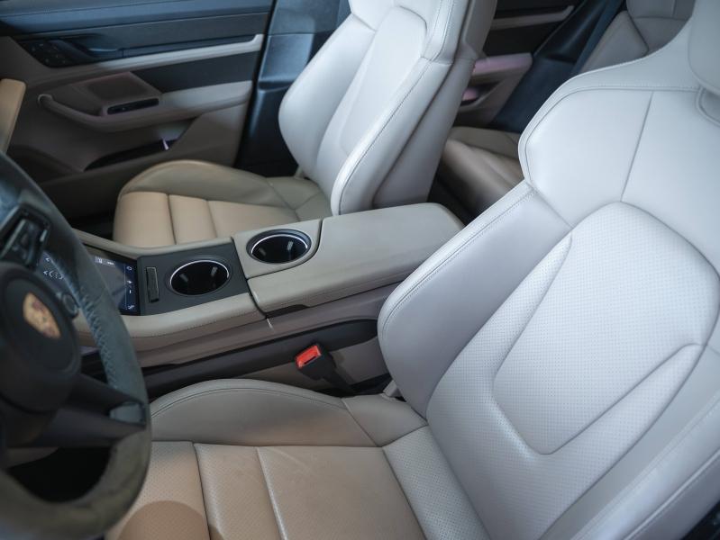 Voitures occasions PORSCHE Taycan GTS Montélimar