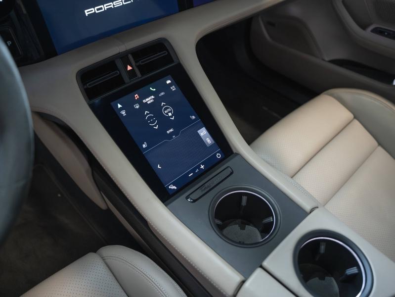 Voitures occasions PORSCHE Taycan GTS Montélimar