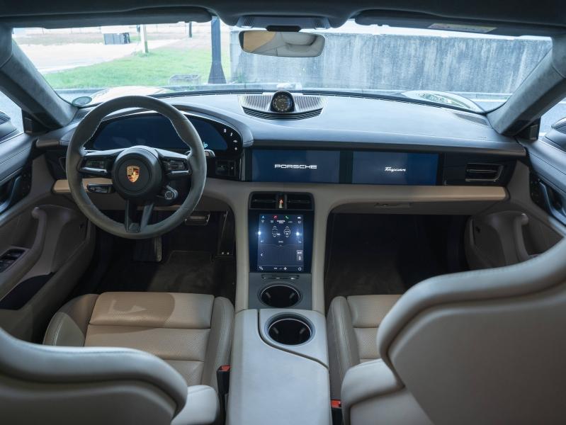 Voitures occasions PORSCHE Taycan GTS Montélimar