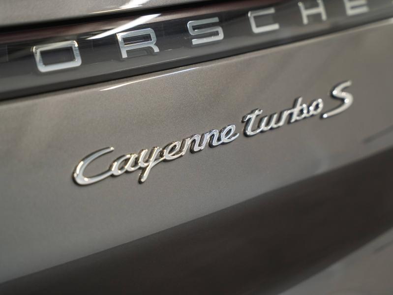Voitures occasions PORSCHE Cayenne Coupe Turbo S E-Hybrid Montélimar