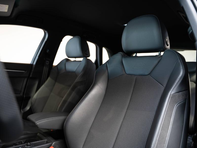 Voitures occasions Audi Q3 S line Montélimar