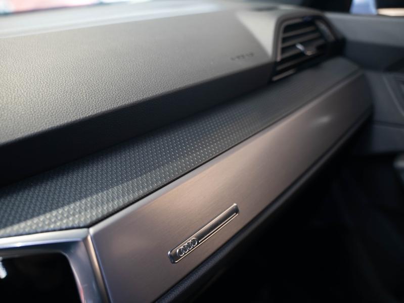 Voitures occasions Audi Q3 S line Montélimar