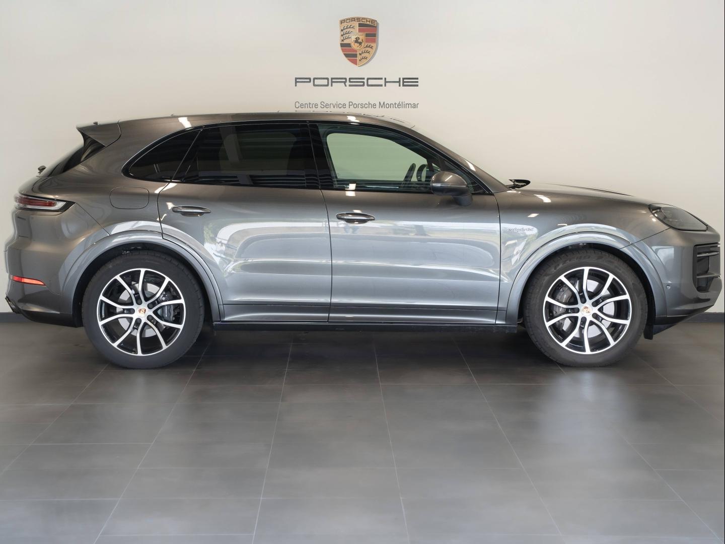 Voitures occasions PORSCHE CAYENNE E-Hybrid Montélimar