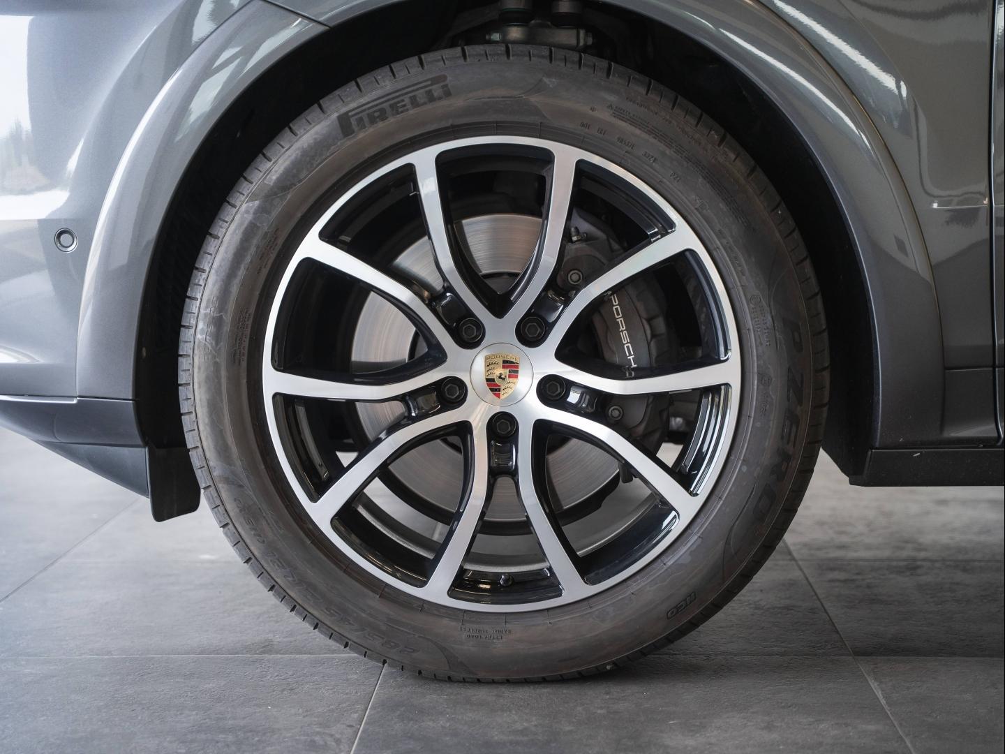 Voitures occasions PORSCHE CAYENNE E-Hybrid Montélimar