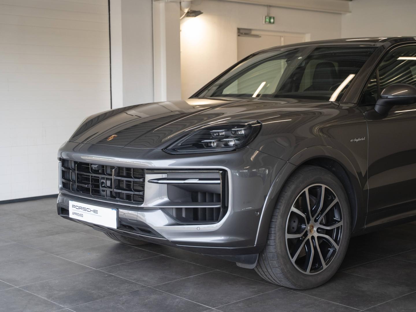 Voitures occasions PORSCHE CAYENNE E-Hybrid Montélimar