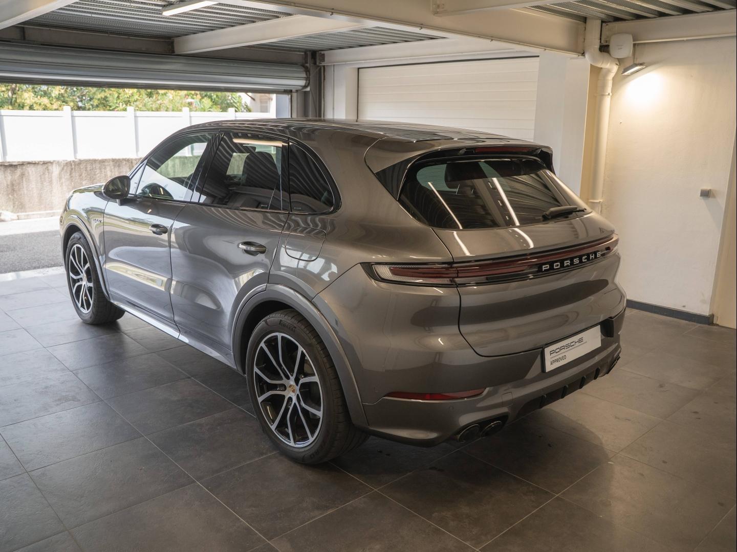 Voitures occasions PORSCHE CAYENNE E-Hybrid Montélimar