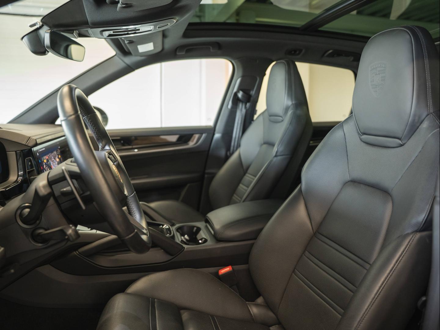 Voitures occasions PORSCHE CAYENNE E-Hybrid Montélimar