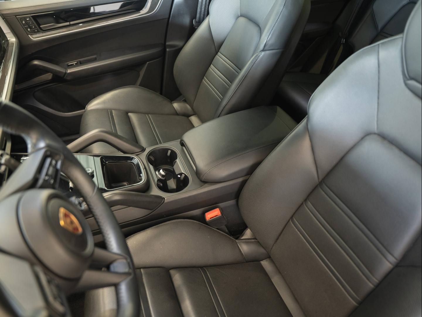 Voitures occasions PORSCHE CAYENNE E-Hybrid Montélimar