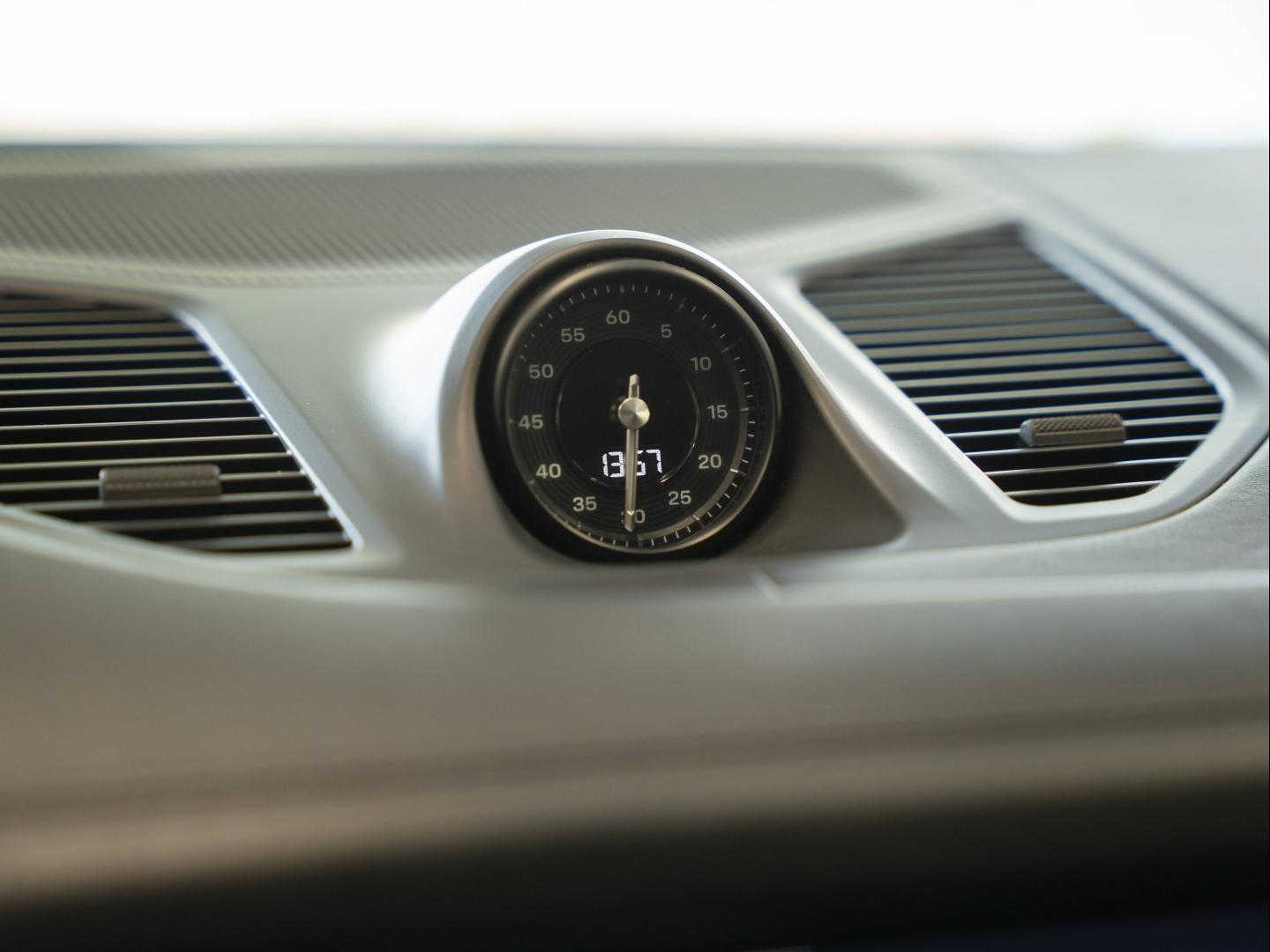 Voitures occasions PORSCHE CAYENNE E-Hybrid Montélimar