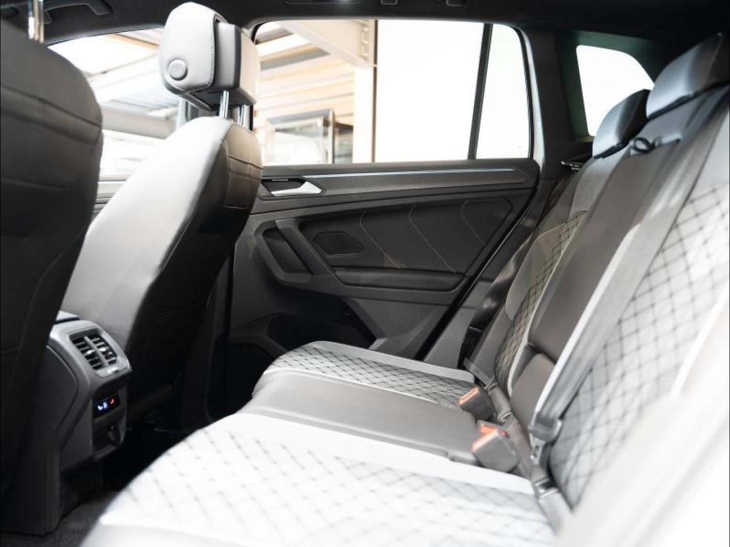 Voitures occasions VOLKSWAGEN TIGUAN R-Line Montélimar