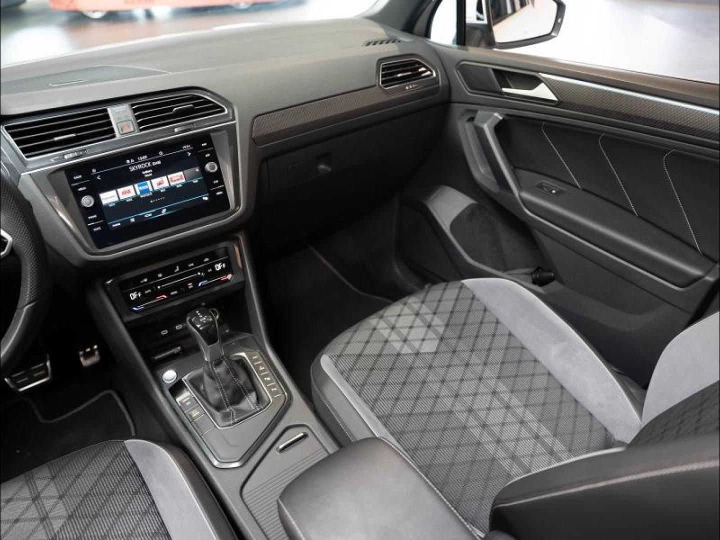 Voitures occasions VOLKSWAGEN TIGUAN R-Line Montélimar