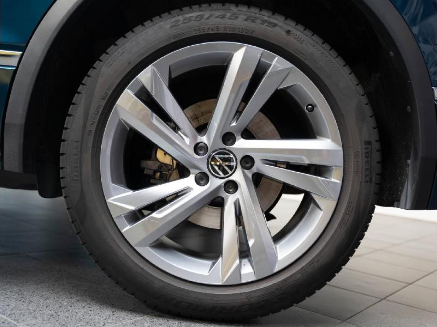 Voitures occasions VOLKSWAGEN TIGUAN R-Line Montélimar