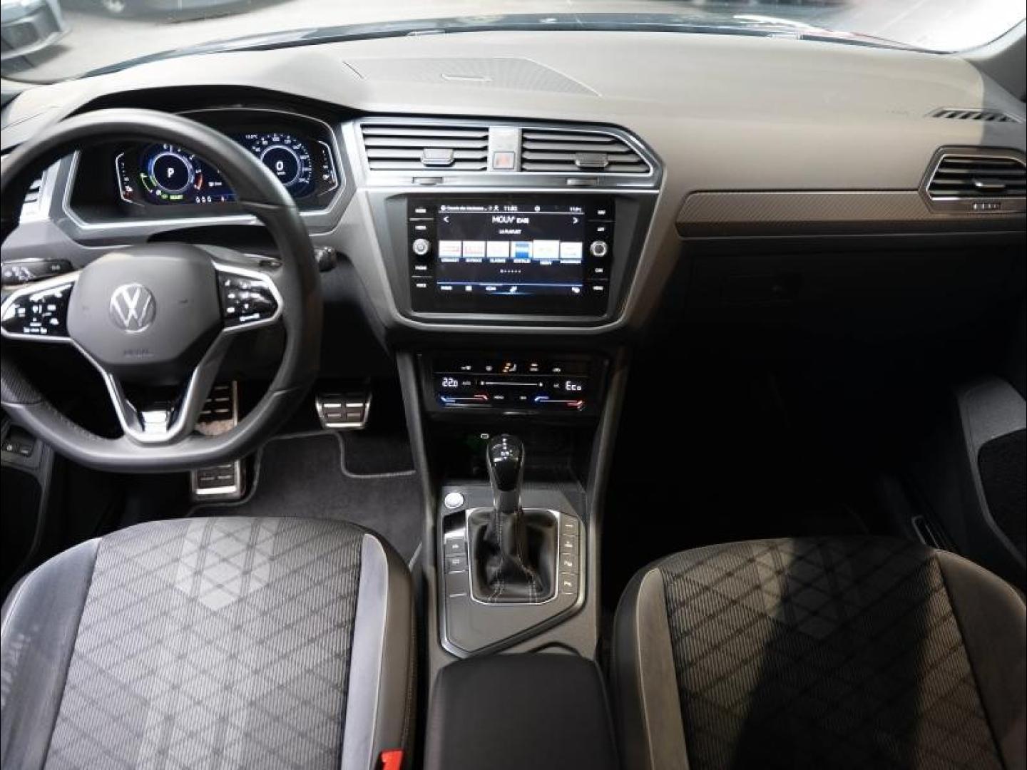 Voitures occasions VOLKSWAGEN TIGUAN R-Line Montélimar