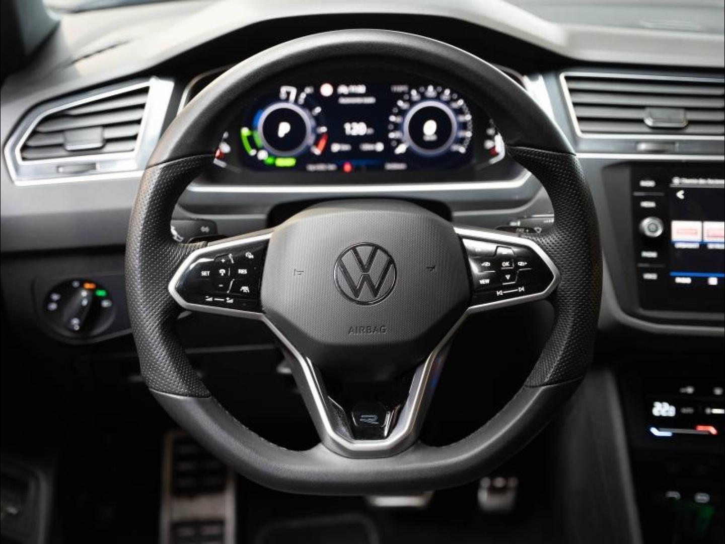 Voitures occasions VOLKSWAGEN TIGUAN R-Line Montélimar