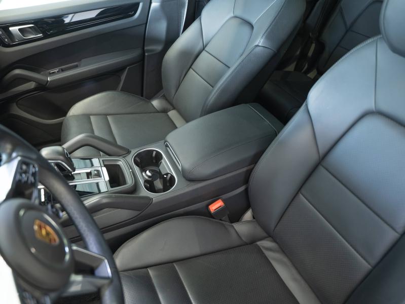 Voitures occasions PORSCHE CAYENNE E-Hybrid Montélimar