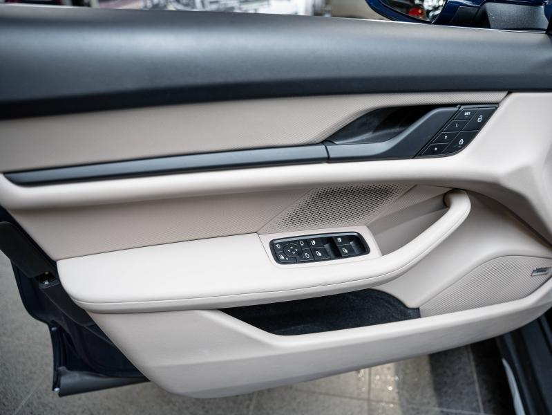 Voitures occasions PORSCHE Taycan Cross Turismo 4S Montélimar