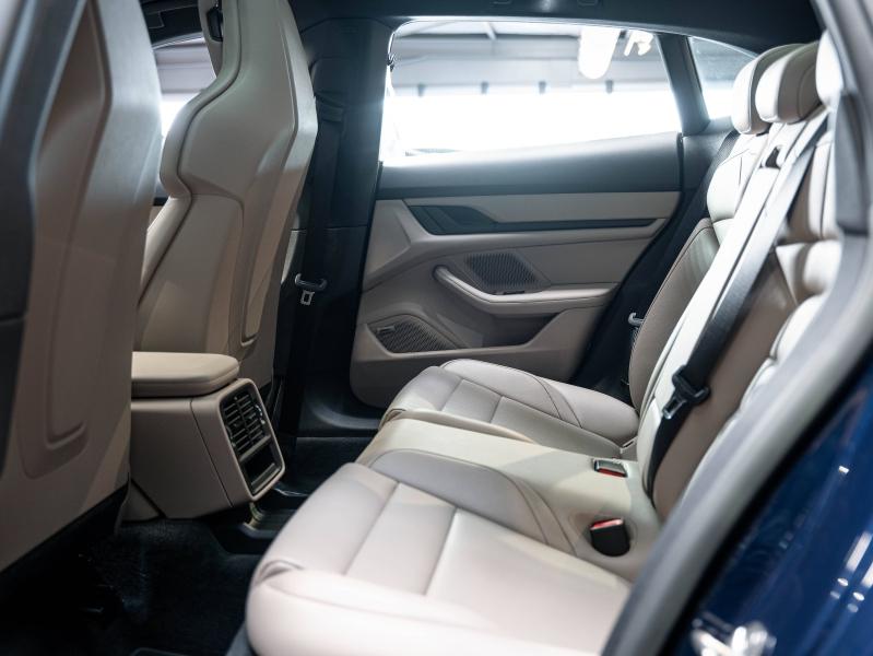 Voitures occasions PORSCHE Taycan Cross Turismo 4S Montélimar