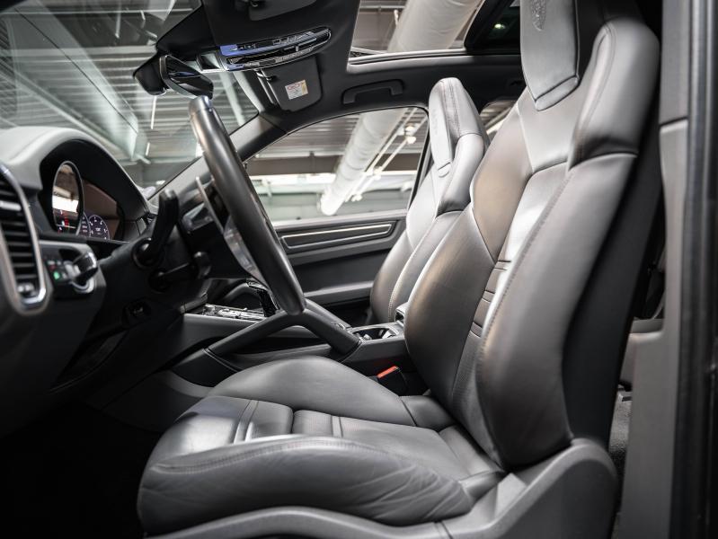 Voitures occasions PORSCHE CAYENNE E-Hybrid Montélimar