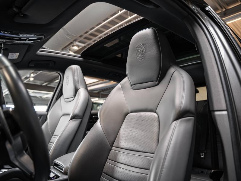 Voitures occasions PORSCHE CAYENNE E-Hybrid Montélimar