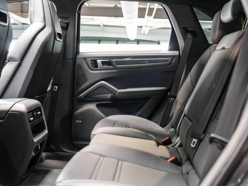 Voitures occasions PORSCHE CAYENNE E-Hybrid Montélimar