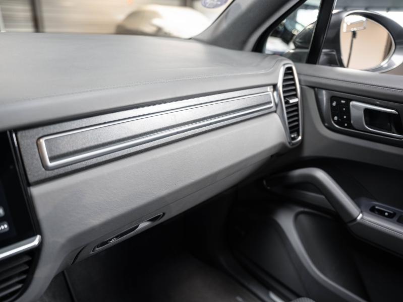 Voitures occasions PORSCHE CAYENNE E-Hybrid Montélimar