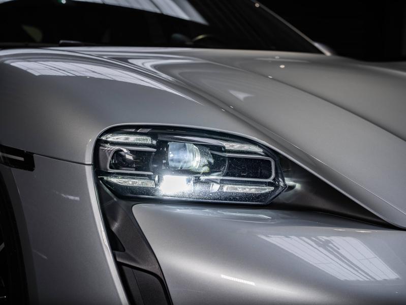 Voitures occasions PORSCHE Taycan Sport Turismo Base Montélimar