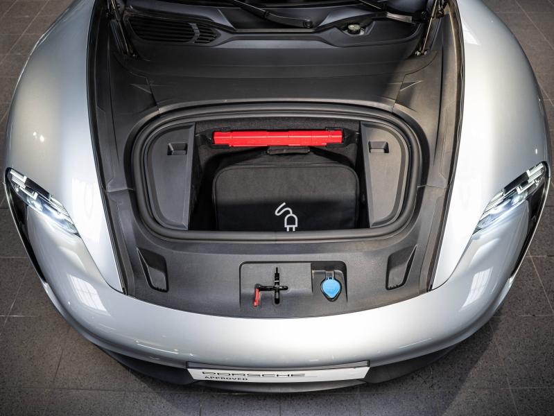 Voitures occasions PORSCHE Taycan Sport Turismo Base Montélimar