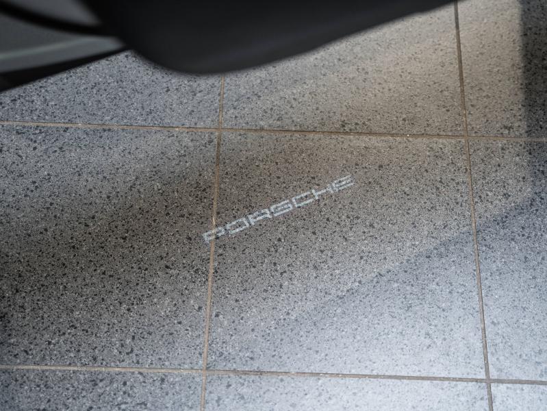 Voitures occasions PORSCHE Taycan Sport Turismo Base Montélimar