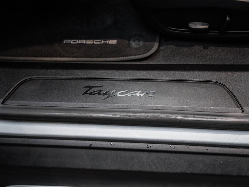 Voitures occasions PORSCHE Taycan Sport Turismo Base Montélimar