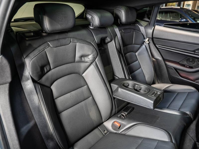 Voitures occasions PORSCHE Taycan Sport Turismo Base Montélimar