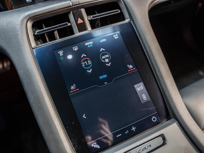 Voitures occasions PORSCHE Taycan Sport Turismo Base Montélimar