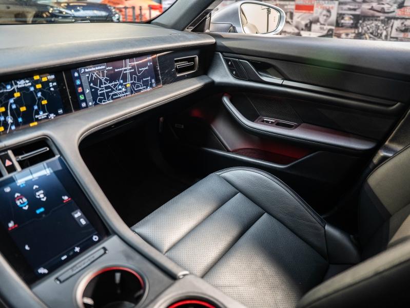 Voitures occasions PORSCHE Taycan Sport Turismo Base Montélimar