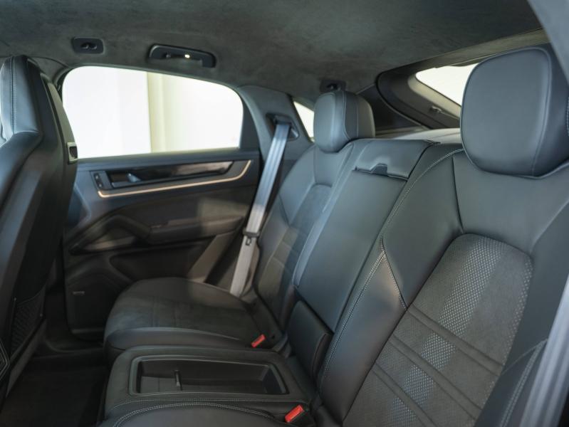 Voitures occasions PORSCHE Cayenne Coupe Turbo E-Hybrid Pk GT Montélimar