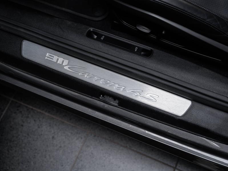 Voitures occasions PORSCHE 911 Coupe Carrera 4S Montélimar