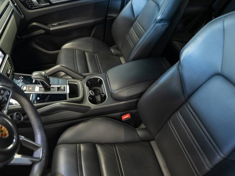 Voitures occasions PORSCHE CAYENNE E-Hybrid Montélimar