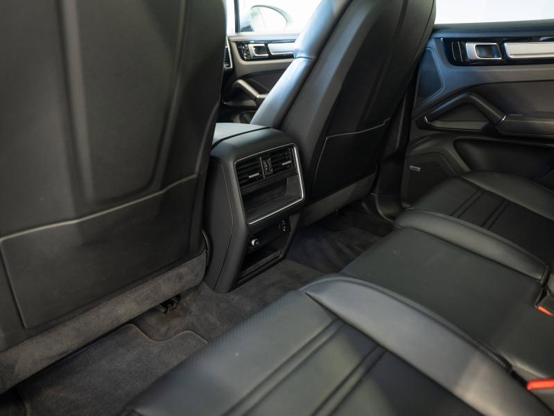 Voitures occasions PORSCHE CAYENNE E-Hybrid Montélimar