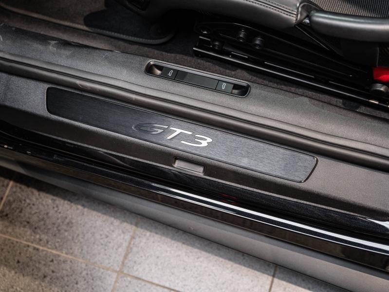 Voitures occasions PORSCHE 911 Coupe GT3 Montélimar