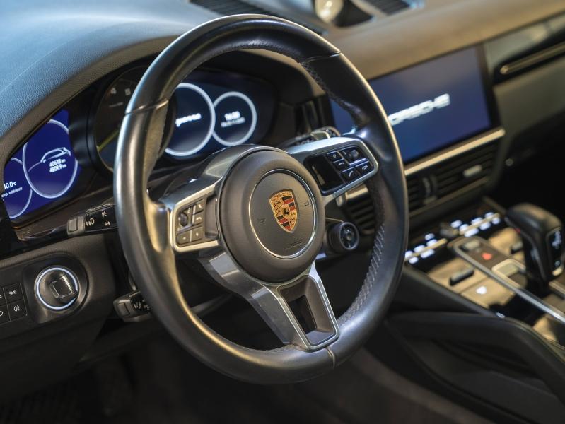 Voitures occasions PORSCHE CAYENNE E-Hybrid Montélimar