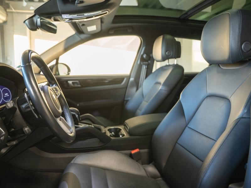 Voitures occasions PORSCHE CAYENNE E-Hybrid Montélimar