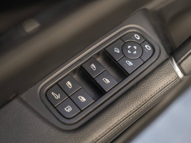 Voitures occasions PORSCHE CAYENNE E-Hybrid Montélimar