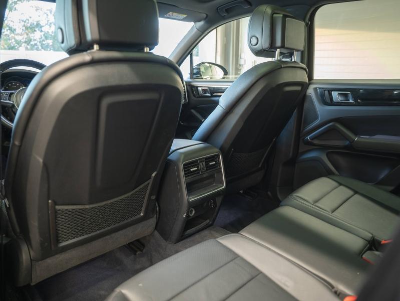 Voitures occasions PORSCHE CAYENNE E-Hybrid Montélimar