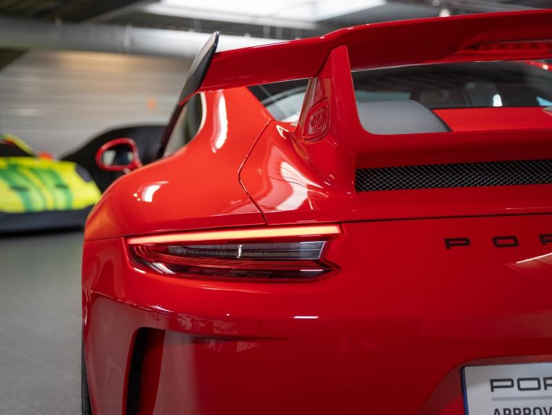 Voitures occasions PORSCHE 911 Coupe GT3 Montélimar