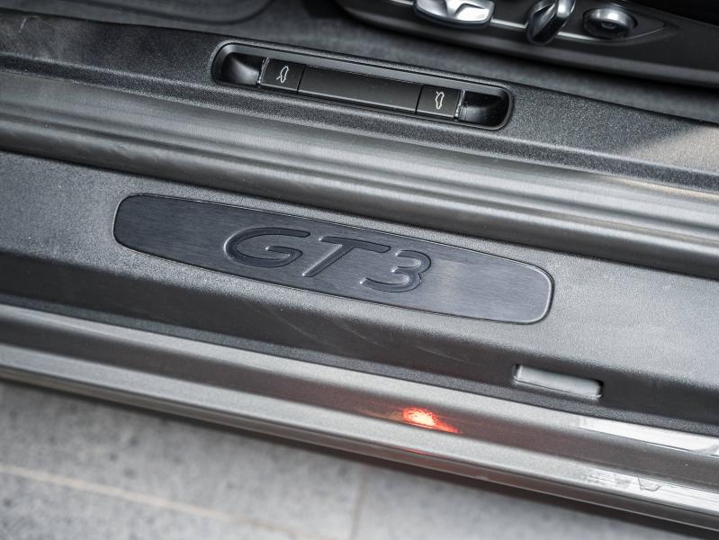 Voitures occasions PORSCHE 911 Coupe GT3 Montélimar