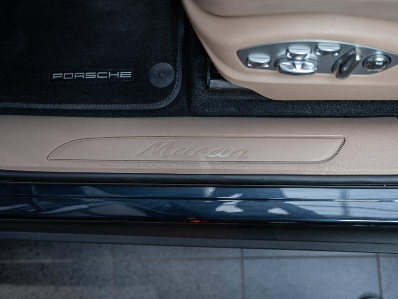 Voitures occasions PORSCHE MACAN Base Montélimar