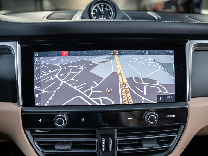 Voitures occasions PORSCHE MACAN Base Montélimar