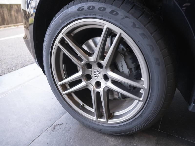 Voitures occasions PORSCHE MACAN S Montélimar